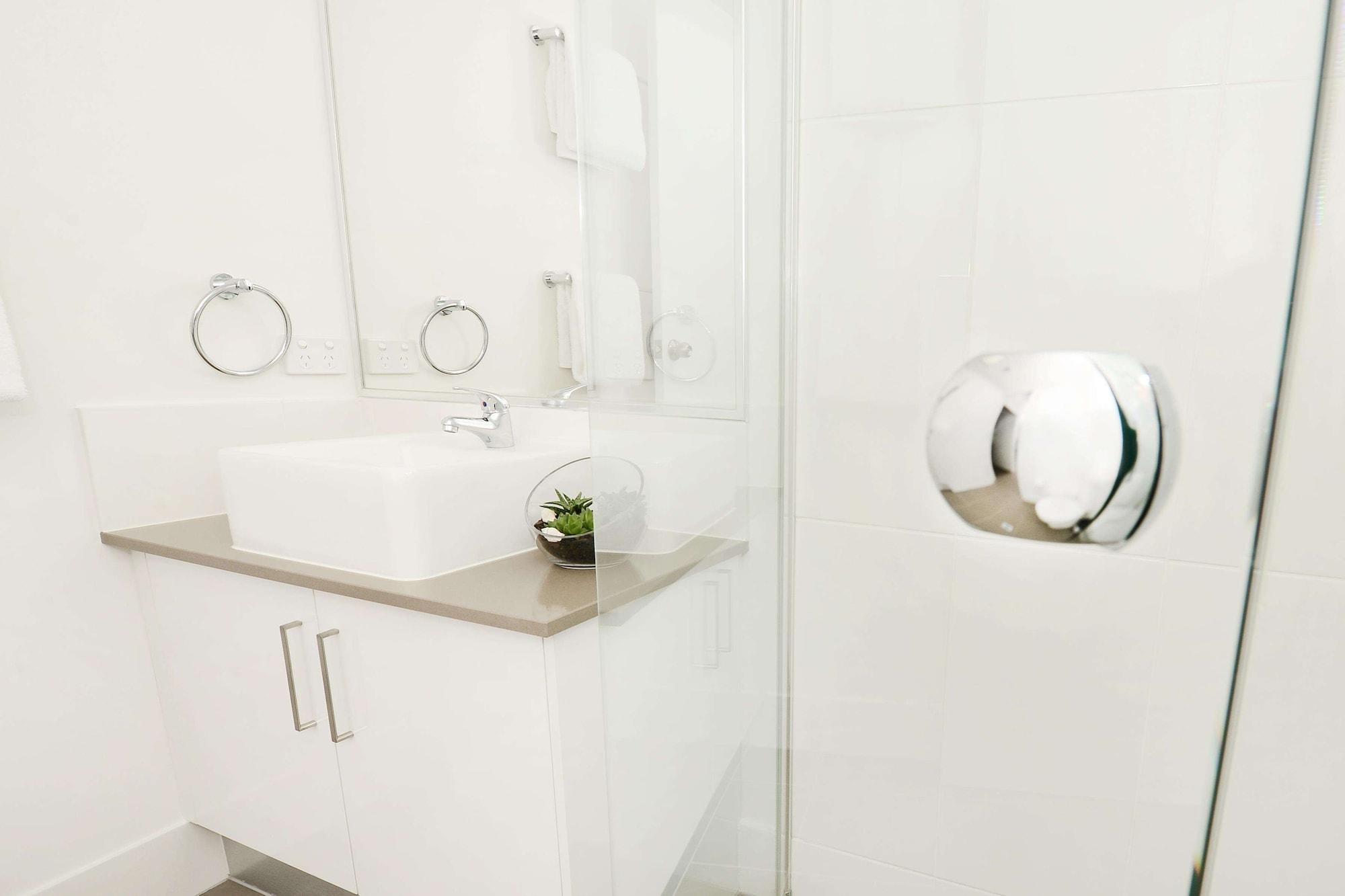 Oaks Moranbah Suites מראה חיצוני תמונה